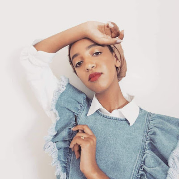 Meet your Posher, Riske - Picture 1 of 1